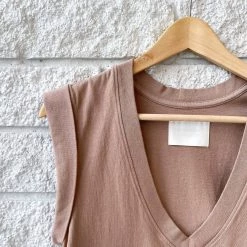 Best Sale 👍 Citizens Of Humanity 👩 women Eugenie Tee in Chaga ⌛ -Citizens Of Humanity Shop bb446f4134df4326b93a53ea110858e9 1080x